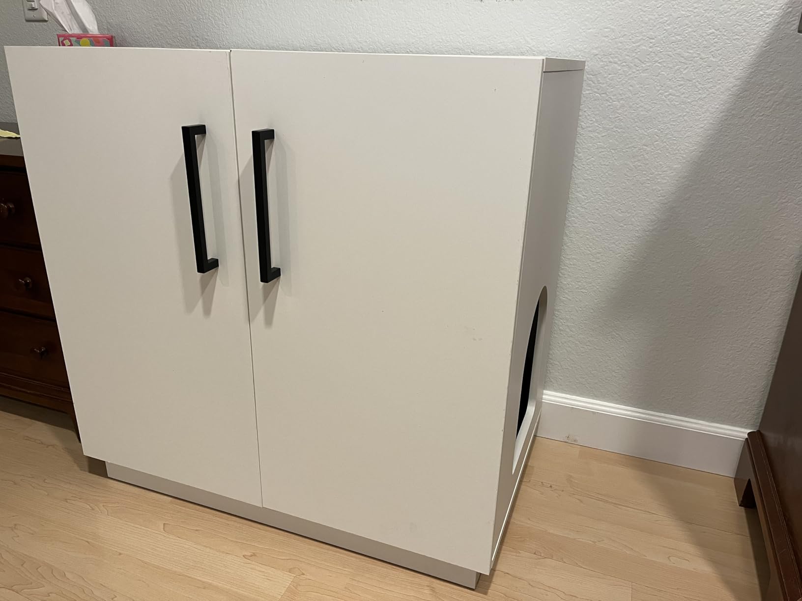 Amunrbrek Large/Tall Litter Box Enclosure, Modern Wooden Litter Box Furniture for XL Litterbox with Hidden Storage as Sideboard Cabinet (Black) customer photo 2
