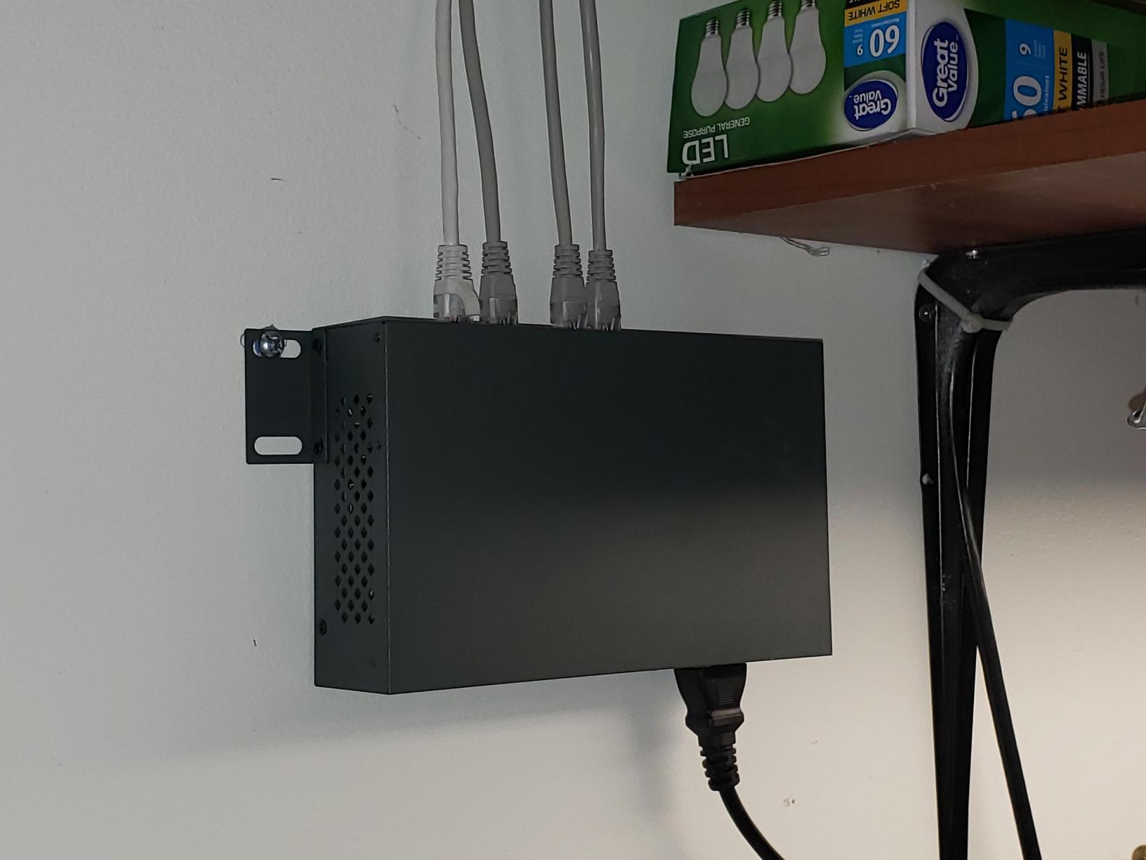 MokerLink 8-Port 10G Managed Ethernet Switch, 10G/5G/2.5G/1G Auto-Adaptive, L3 Web/CLI Managed, Metal Desktop|Rackmount Network Switch customer photo 2