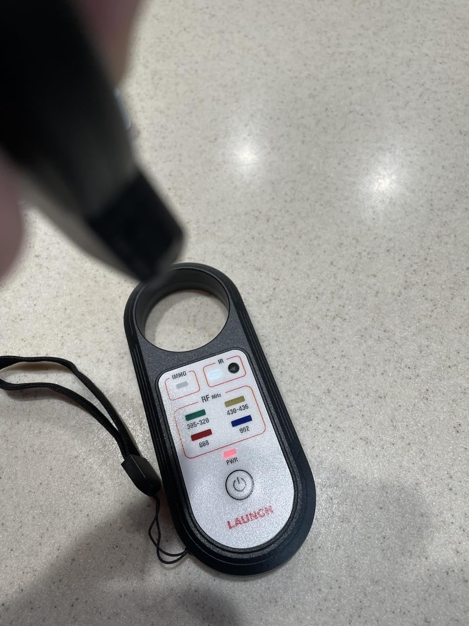 LAUNCH Remote Key Frequency Tester 315/433/868/902MHz Infrared Signal Detection, Key Fob Signal Tester customer photo 2