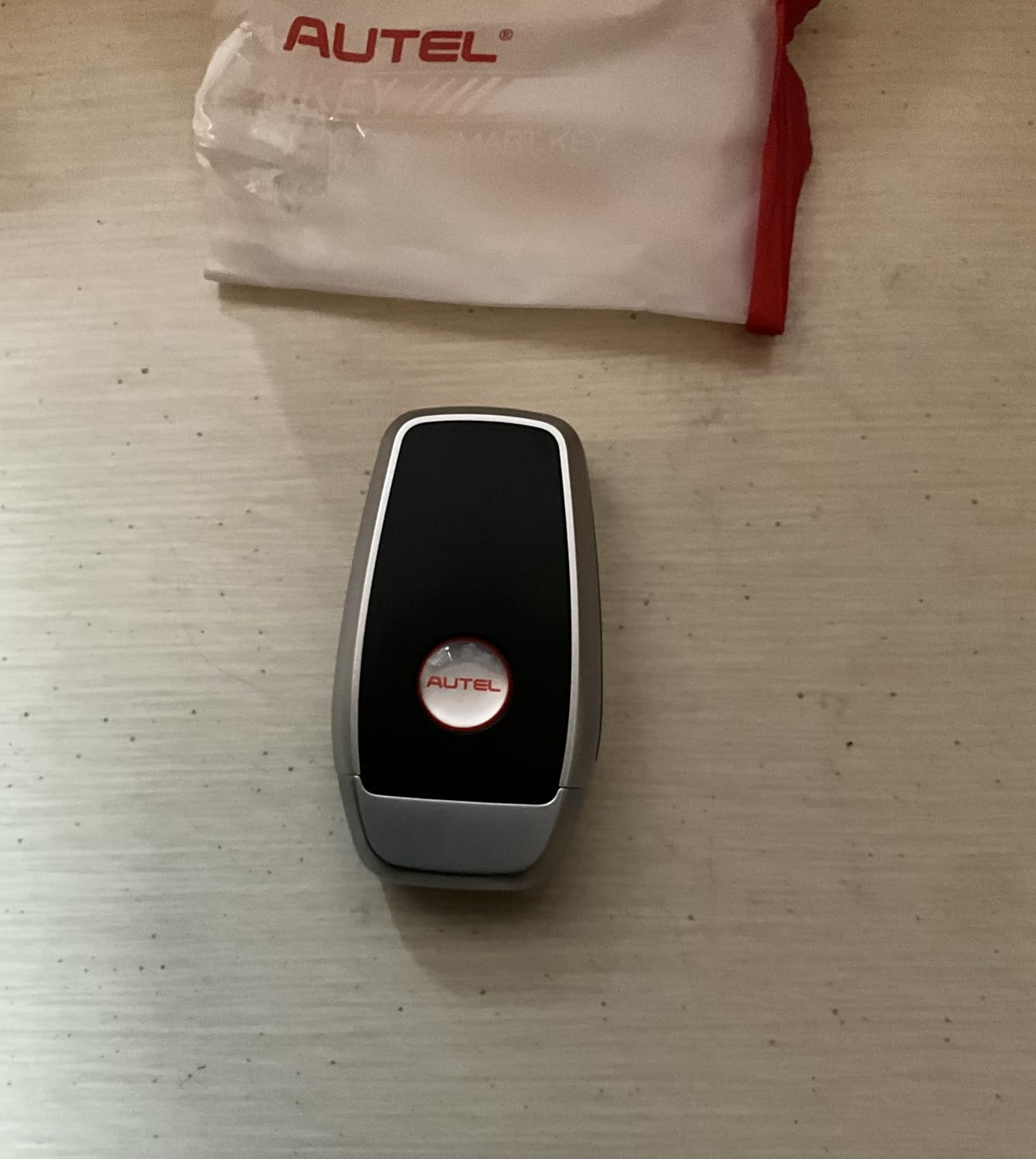 Autel MaxiIM Blank Key, IKEYAT005BL, Programmable Universal Remote Fob Replacement, 5-Button, OE-Quality, OBD Learning for 700+ Cars, Dual-Band, 130FT Remote, Work w/ KM100 Scan Tool customer photo 1