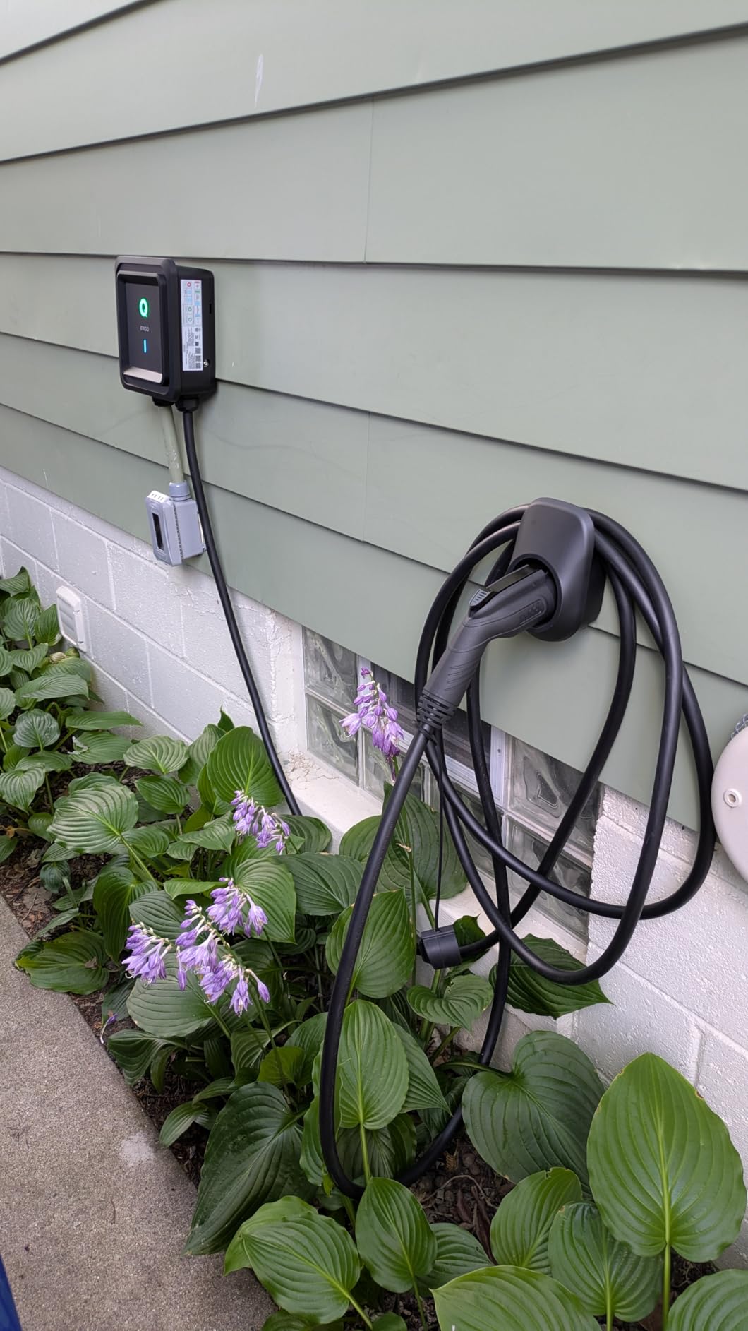 EVIQO Level 2 EV Charger, 48 Amp, J1772 Charger for Non-Tesla EVs, 25ft Cable, WiFi (2.4GHz) Smart App, Weatherproof Indoor/Outdoor (IP66, NEMA 4), UL & ETL Certified, Hardwired 240V, 11.5kW customer photo 1