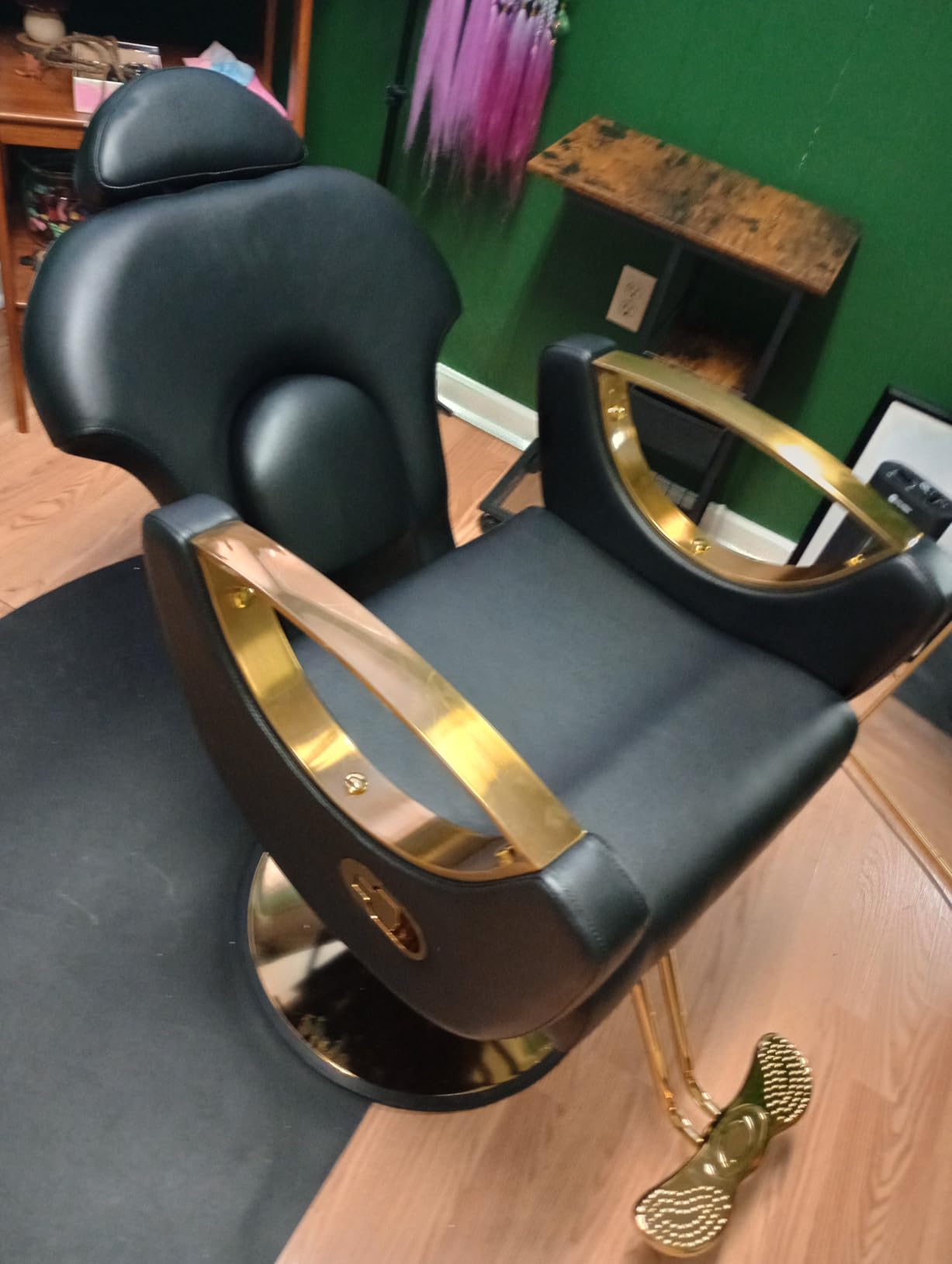Salon Barber Chair, Reclining Salon Chair for Hair Stylist, Hair Salon Chair with Heavy Duty Hydraulic Pump, 360 Swivel Styling Braiding Hairdresser Chair for Home Barbershop, Black Gold customer photo 2