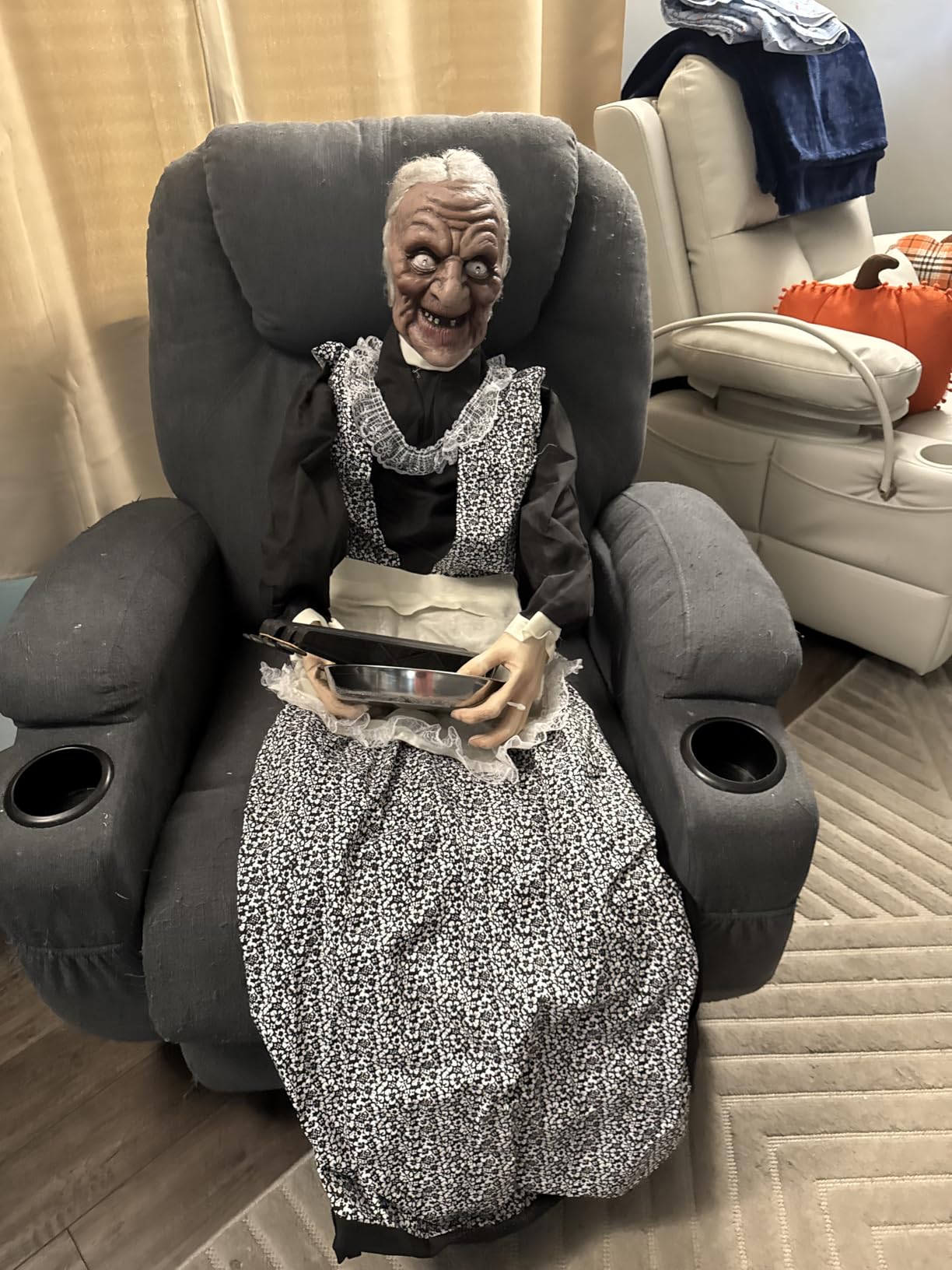 Haunted Hill Farm Lifesize 5.5-Ft Animatronic Scary Haunted Lady Statue with Touch Activated Lights and Sound, Battery-Operated Indoor or Covered Outdoor Halloween Decoration customer photo 2