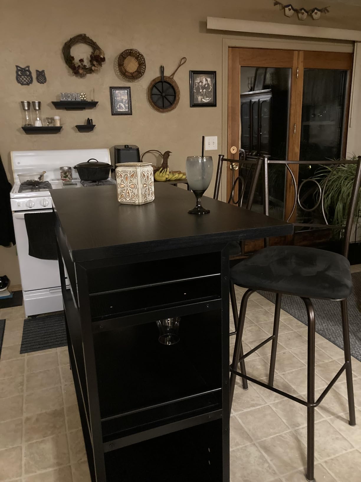 Giantex Home Bar Unit, 4 Tier Liquor Bar Table with Footrest, Wine Bottle Racks, Glass Holder, Industrial Corner Mini Coffee Bar Cabinet for Home Kitchen Pub (Black) customer photo 2