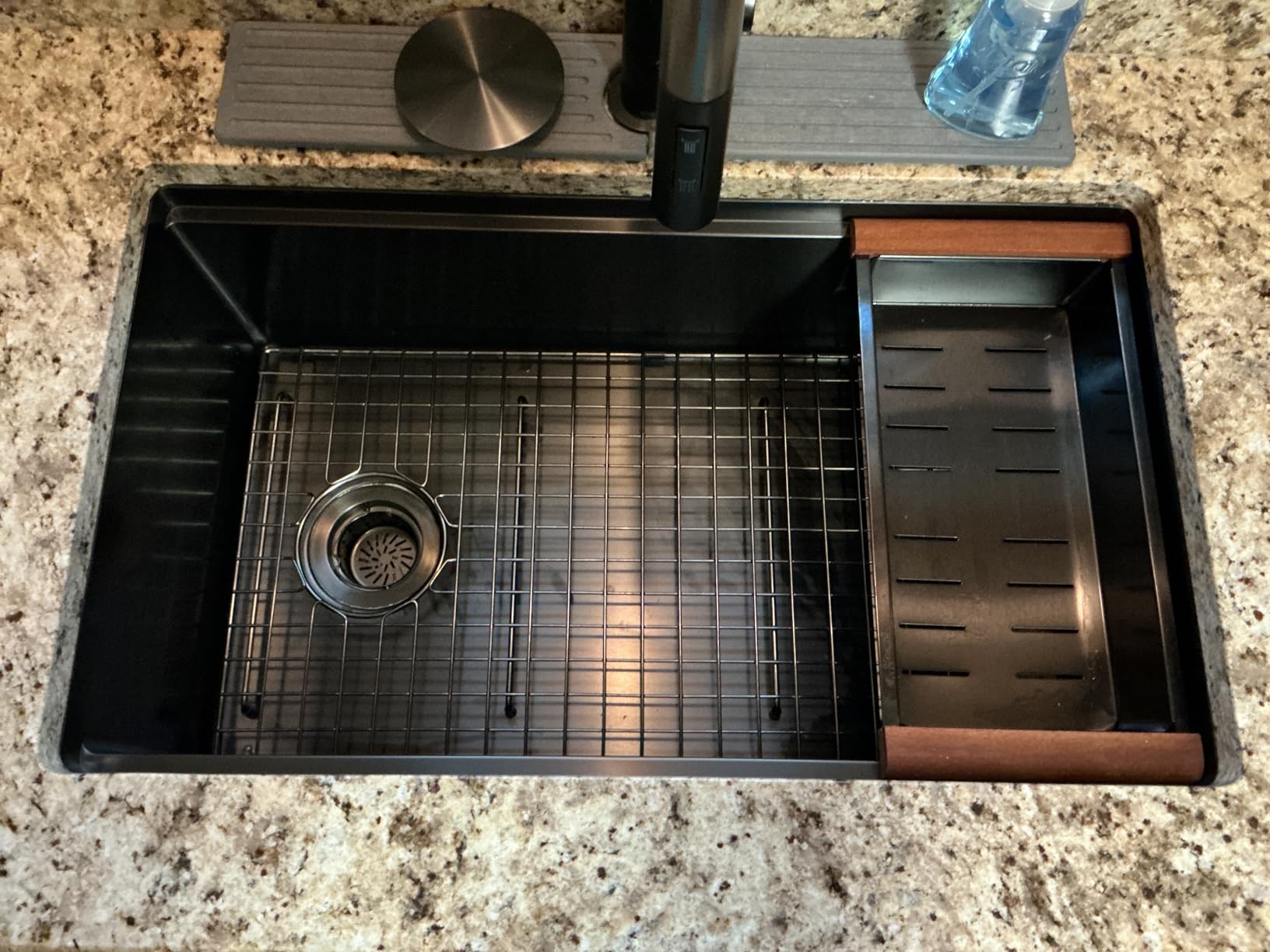 Black Bar Sink Undermount,Small Bar & Prep Sinks,16 Gauge Stainless Steel Bar Sink with Workstation for Wet Bar Area,Special Offset Drain Design (16
