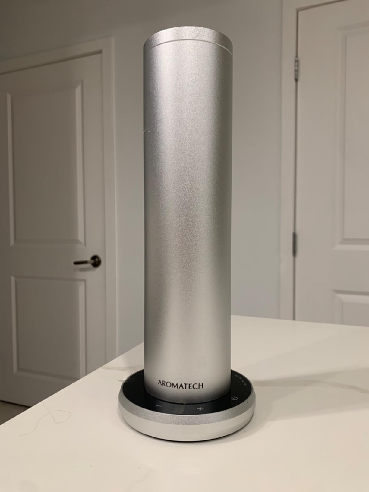New AroMini BT Plus Scent Diffuser w/Bluetooth - Cold-Air Diffusion Scent Machine for Home, Office, Hotel, Spa - Nebulizing Diffusion System for Essential Oil Blends (Black) customer photo 1