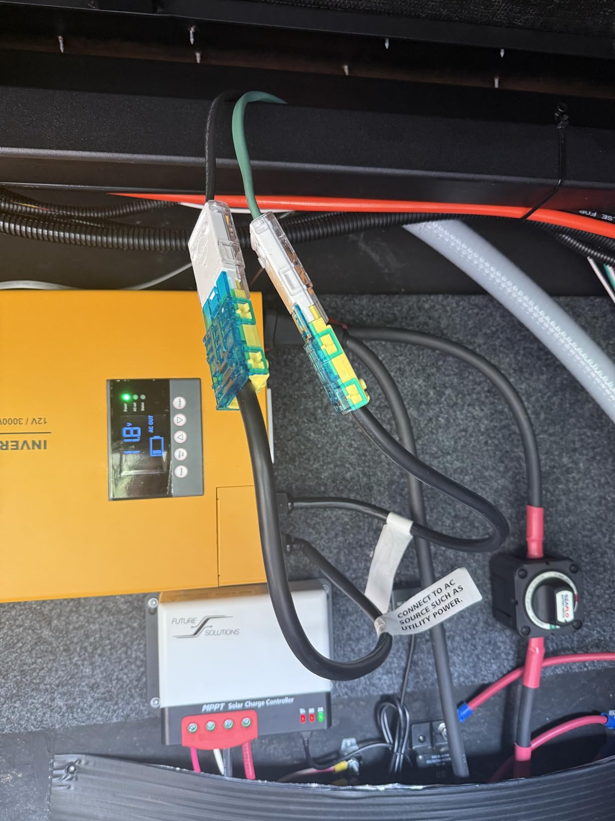 ECO-WORTHY 3000W 12V Pure Sine Wave Inverter Charger,2 in 1 Inverter/Battery Charger,12V DC to 120V AC Converter,25A~100A Adjustable Current Charge,UPS Mode(30ms) Ideal for Off Grid,RV,Home,Cabin customer photo 1