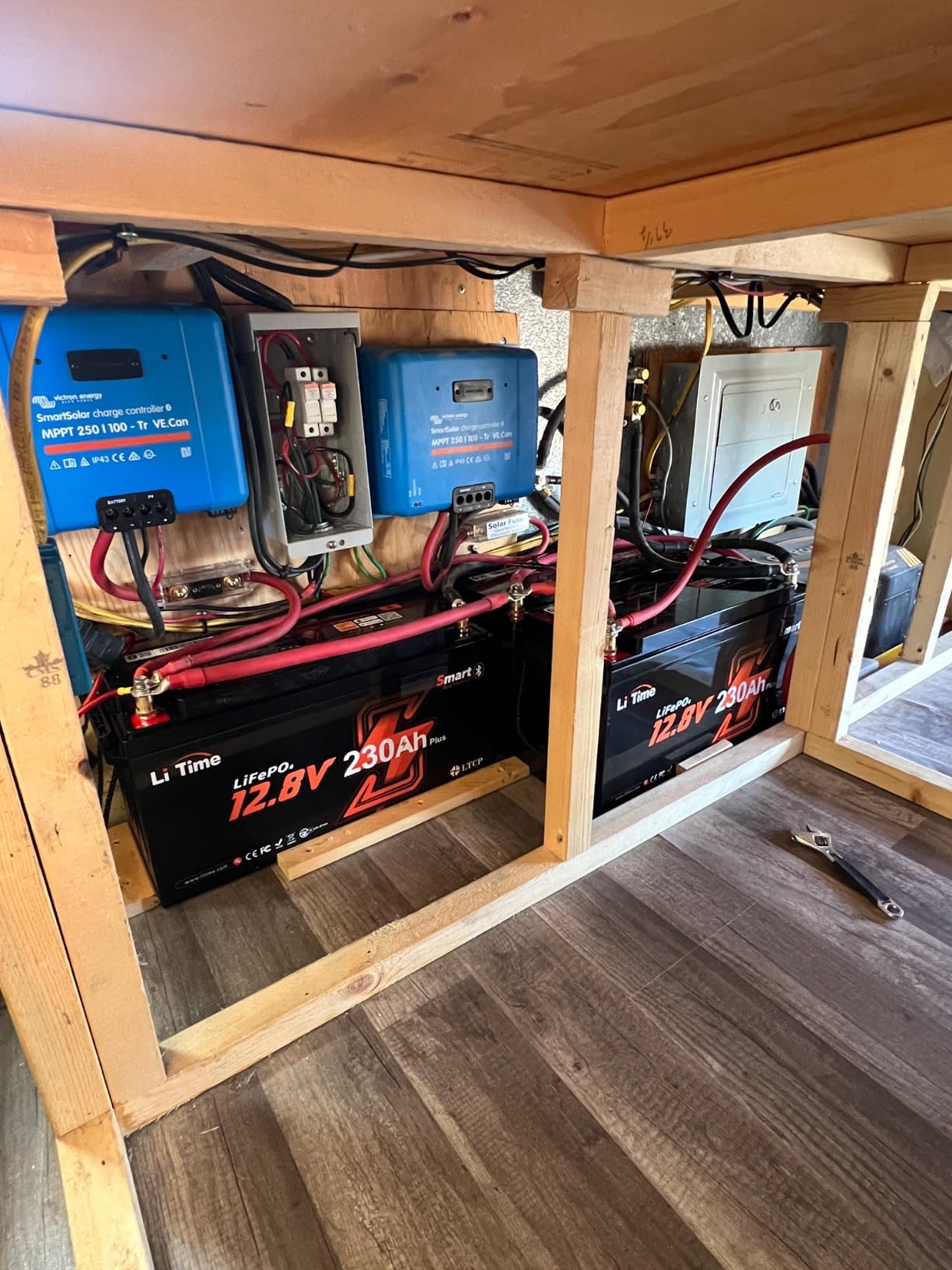 LiTime 12V 230Ah Bluetooth Lithium Battery, 4000+ Deep Cycle LiFePO4 Battery, Max 2944Wh Energy, Perfect for RV, Travel Trailer, Off-Grid customer photo 2