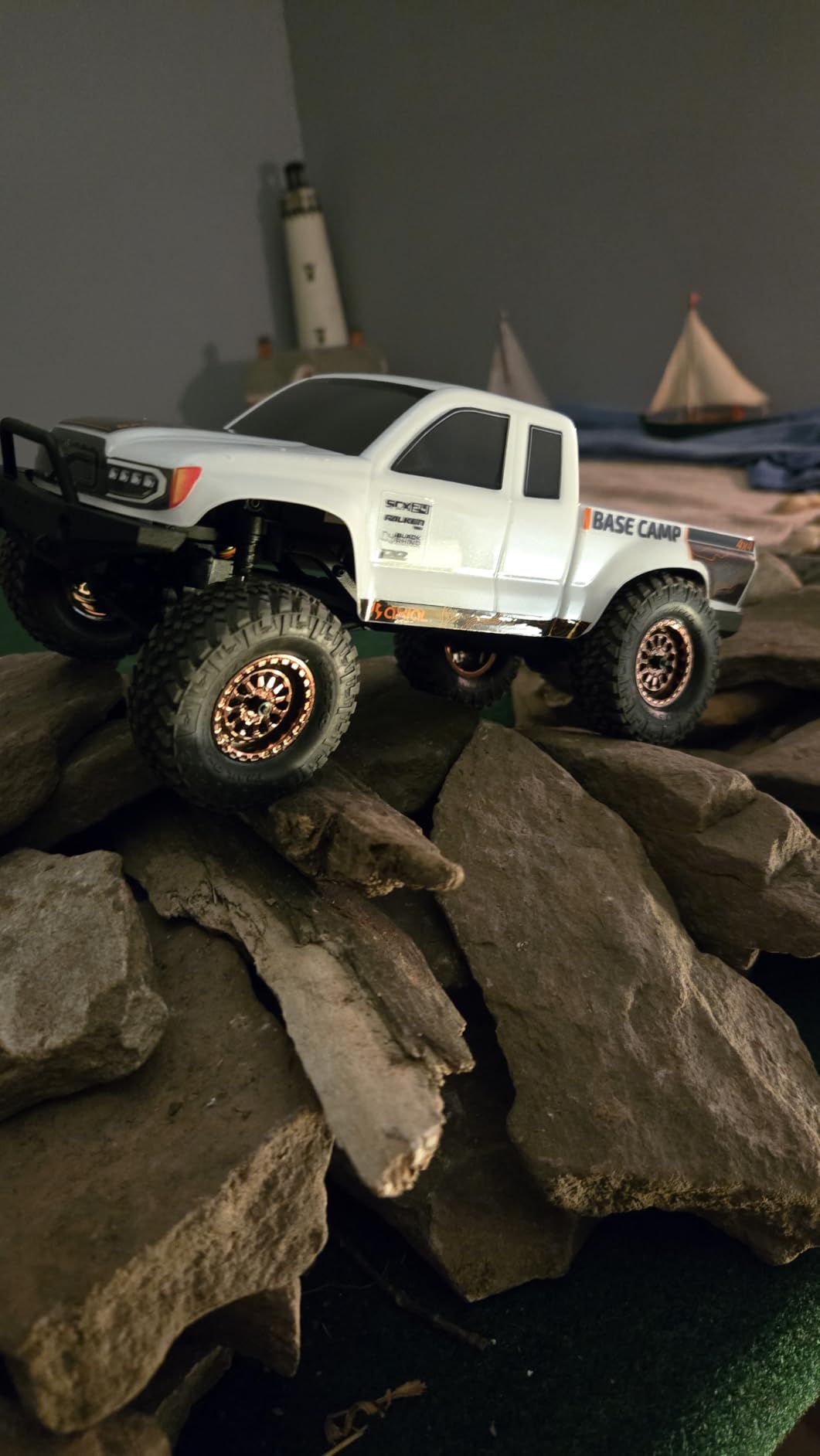 Axial RC Truck 1/24 SCX24 Base Camp 4x4 Rock Crawler Brushed RTR customer photo 2