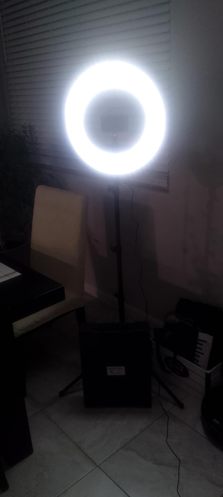 18 Inch Ring Light Kit, 55W 6700k Dimmable LED Light, Tripod Stand, Remote Controller, Box, CRI95, Black customer photo 1
