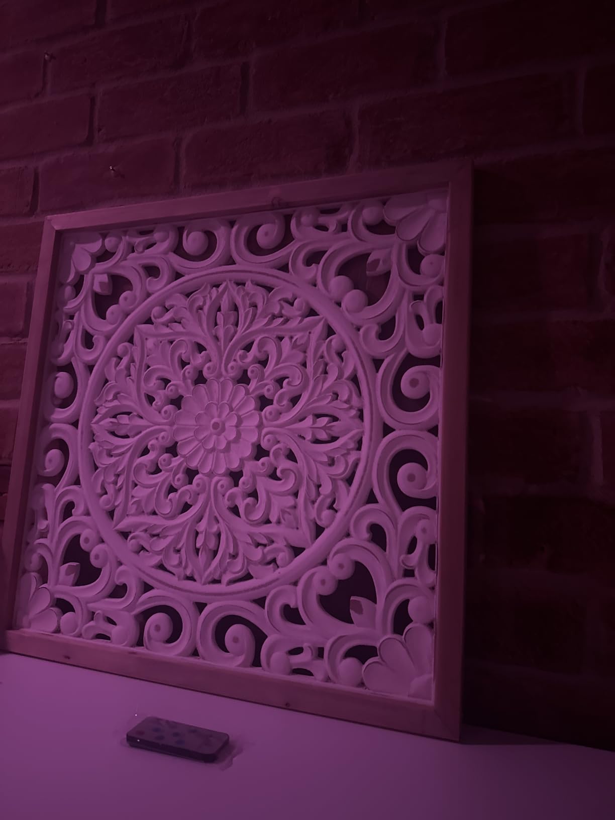 XIAOAIKA Boho Carved Wood Wall Sculpture, Intricate Floral Mandala Design with Distressed White Finish, Vintage Farmhouse Wall Art Panel with Solid Wood Frame for Bedroom Entryway (22.5