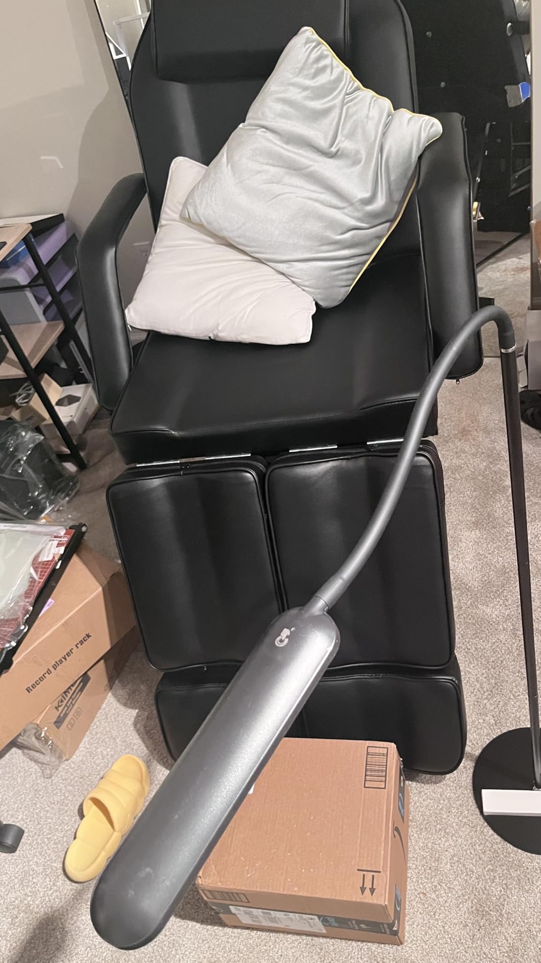 Tattoo Facial Chair with Split Legs, Artist Tattoo Bed for Client, Professional Adjustable Lash Esthetician Table Beauty Salon Spa Equipment with Breathing Hole & Hydraulic Stool, Grey customer photo 2