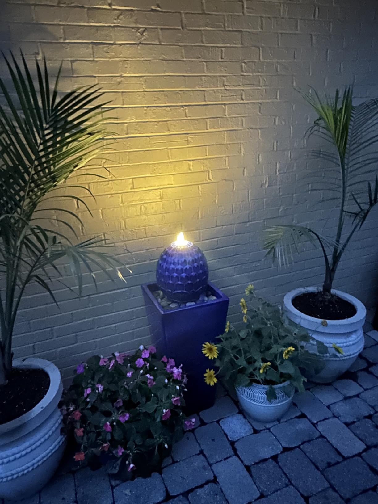 Glitzhome Modern Geometric Outdoor Water Fountain with LED Light, Oversized Pedestal Water Fountains with Submersible Pump, Sphere Floor Standing Fountain with Pebbles for Garden Patio Decor, 40.5