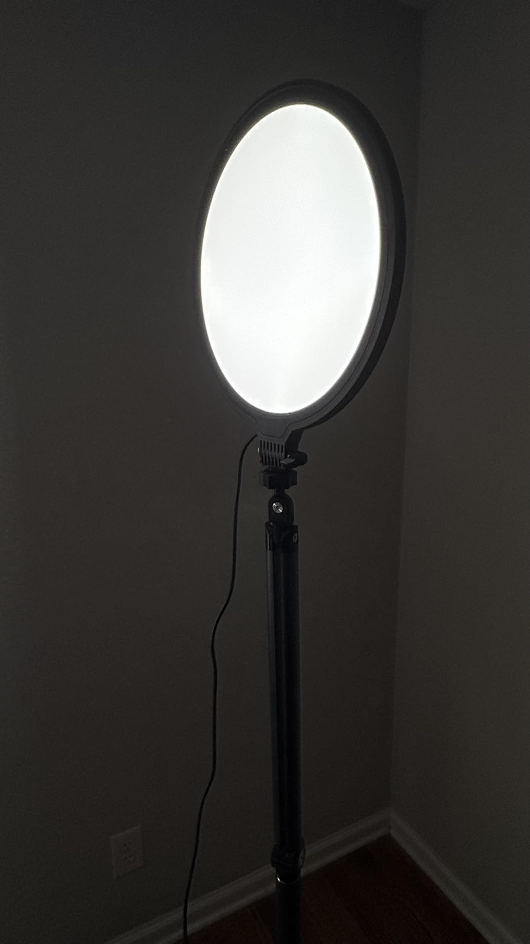 Lash Light for Eyelash Extensions, Floor Lamp with Moveable Stand and Flexible Arm, Esthetician Light with Adjustable Height and Color Temperature for Nail Art Tattoo Beauty Makeup Eyebrow Skincare Craft customer photo 1