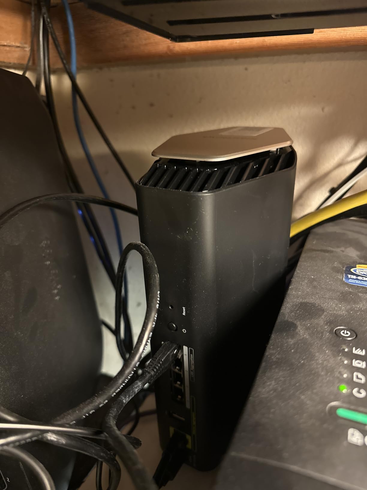 NETGEAR Nighthawk WiFi 7 Router (BE17000) - Router Only, 17 Gbps Wireless Speed, 10 Gig Internet Port, Tri-Band for Gaming, Covers 3,300 sq. ft., 150 Devices, VPN - Free Expert Help customer photo 2