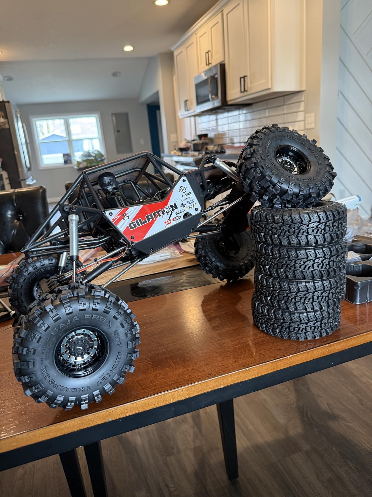 Axial RC Crawler 1/8 AXP8 Gilamon 2.2 4X4 RTR Brushed Trail Buggy customer photo 2