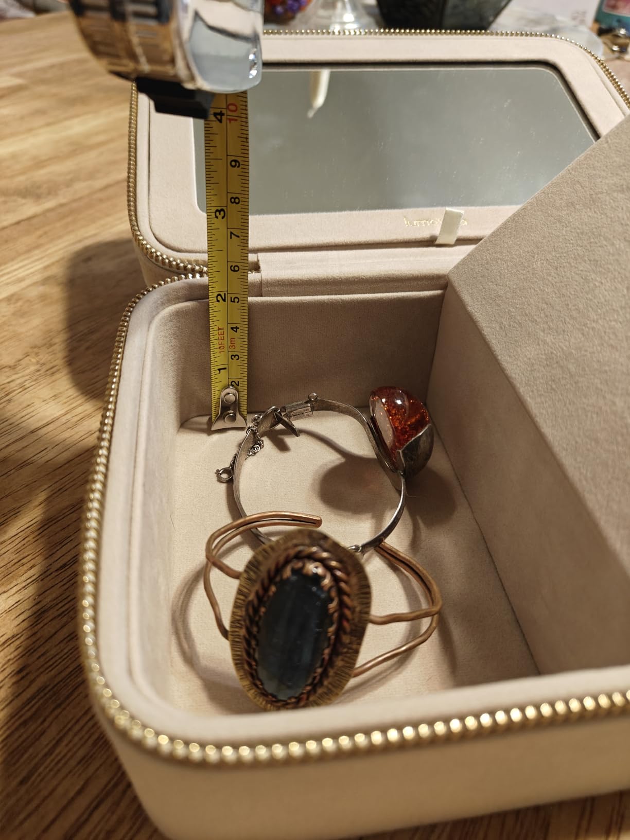 Lumayina Velvet Travel Jewelry Box with Large Mirror, Double-Layer Jewelry Organizer Case with 6 Anti-Tarnish Bags customer photo 2