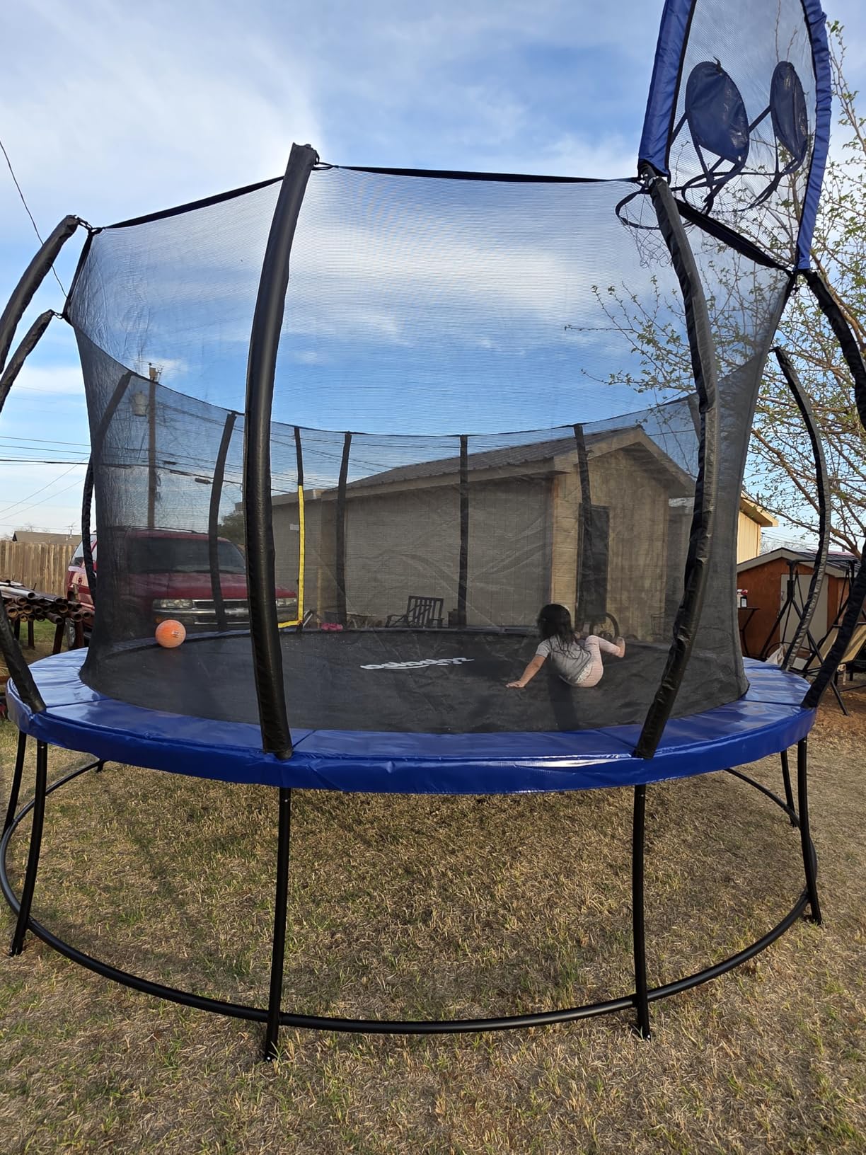 Zupapa 1800LBS Capacity No-Gap Design 16FT Trampoline with Safety Enclosure Net and Non-Slip Ladder customer photo 2