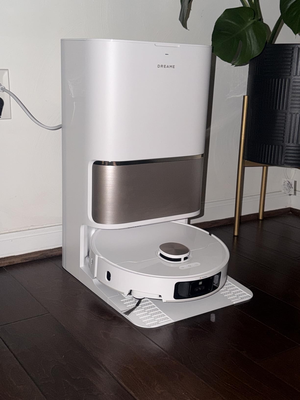 Dreametech L50 Ultra Robot Vacuum and Mop White, 19,500Pa Suction, with Auto-Empty and Mop Self-Cleaning, Precise Obstacle Avoidance, HyperStream Detangling DuoBrush customer photo 1