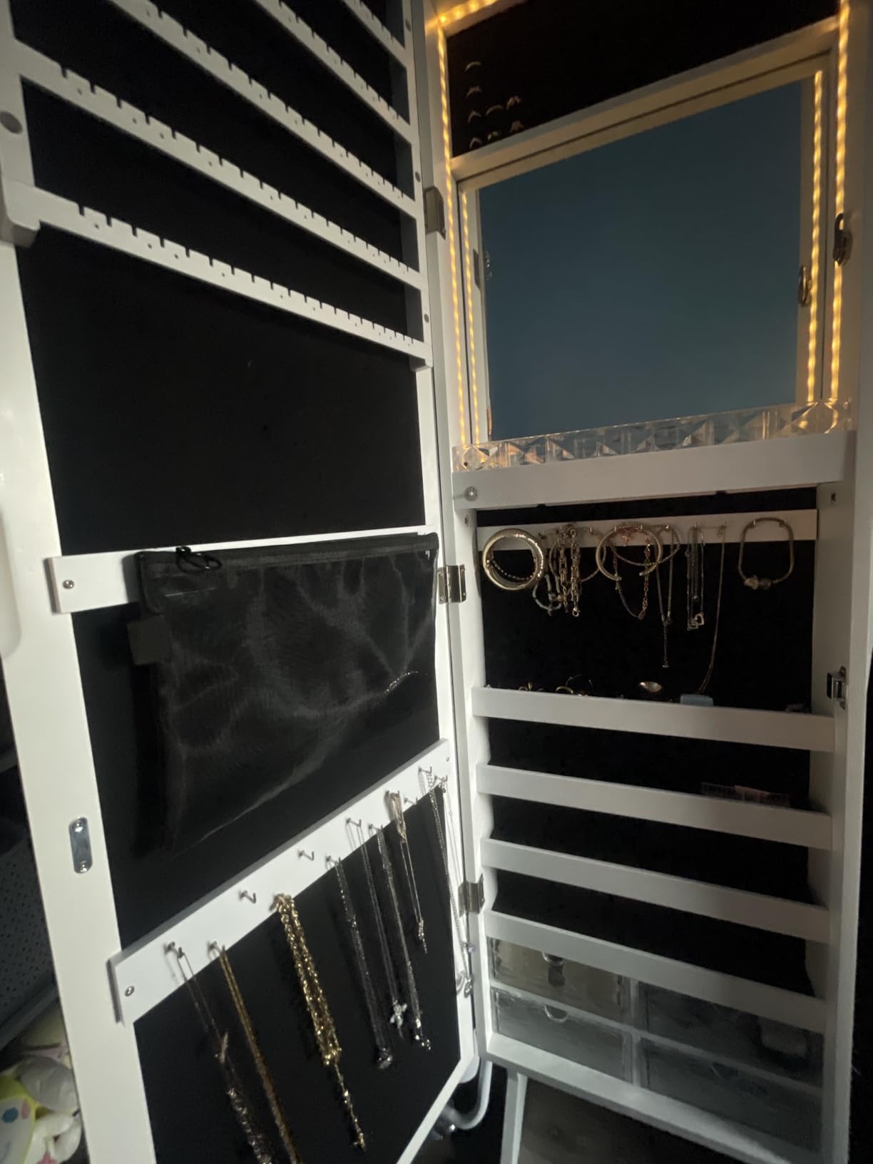 LUXFURNI LED Light Mirror Jewelry Cabinet Standing Jewelry Armoire, 60