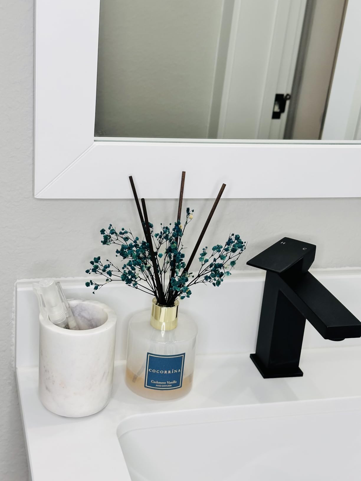 Cork & Mill Marble Toothbrush Holder Cup for Bathroom, Real White Marble Stone Bathroom Accessory, Aesthetic Decorative Countertop Organizer for Tooth Brush & Toothpaste customer photo 1