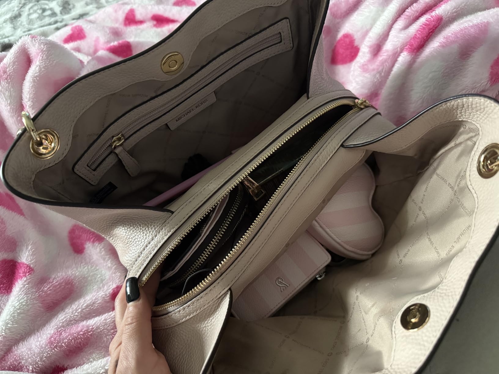 Women's Kensington Large Shoulder Tote customer photo 1
