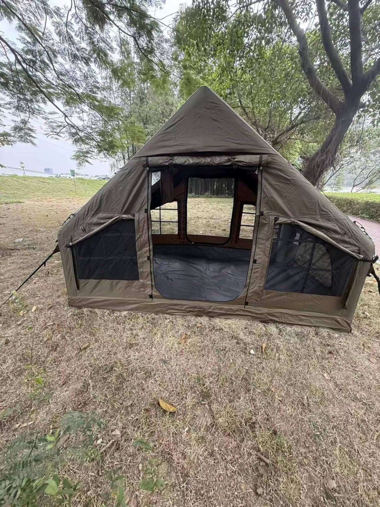NANJEEN Large Luxury Inflatable Camping Tent, Wind & Rain Resistant, 12㎡ Interior, 2-10 Person Shelter, 8 Minutes Fast Setup with Hand Pump, All-Season Ready, Dual Doors, Mosquito-Proof Mesh Windows customer photo 2