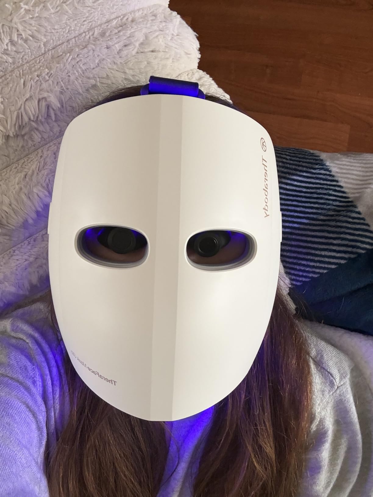 Therabody TheraFace Mask Glo - Cordless LED Skincare Face Mask with Red/Blue/Infrared Light & Relaxing Scalp Massage for Glowing, Healthier-Looking Skin - FDA Cleared customer photo 2