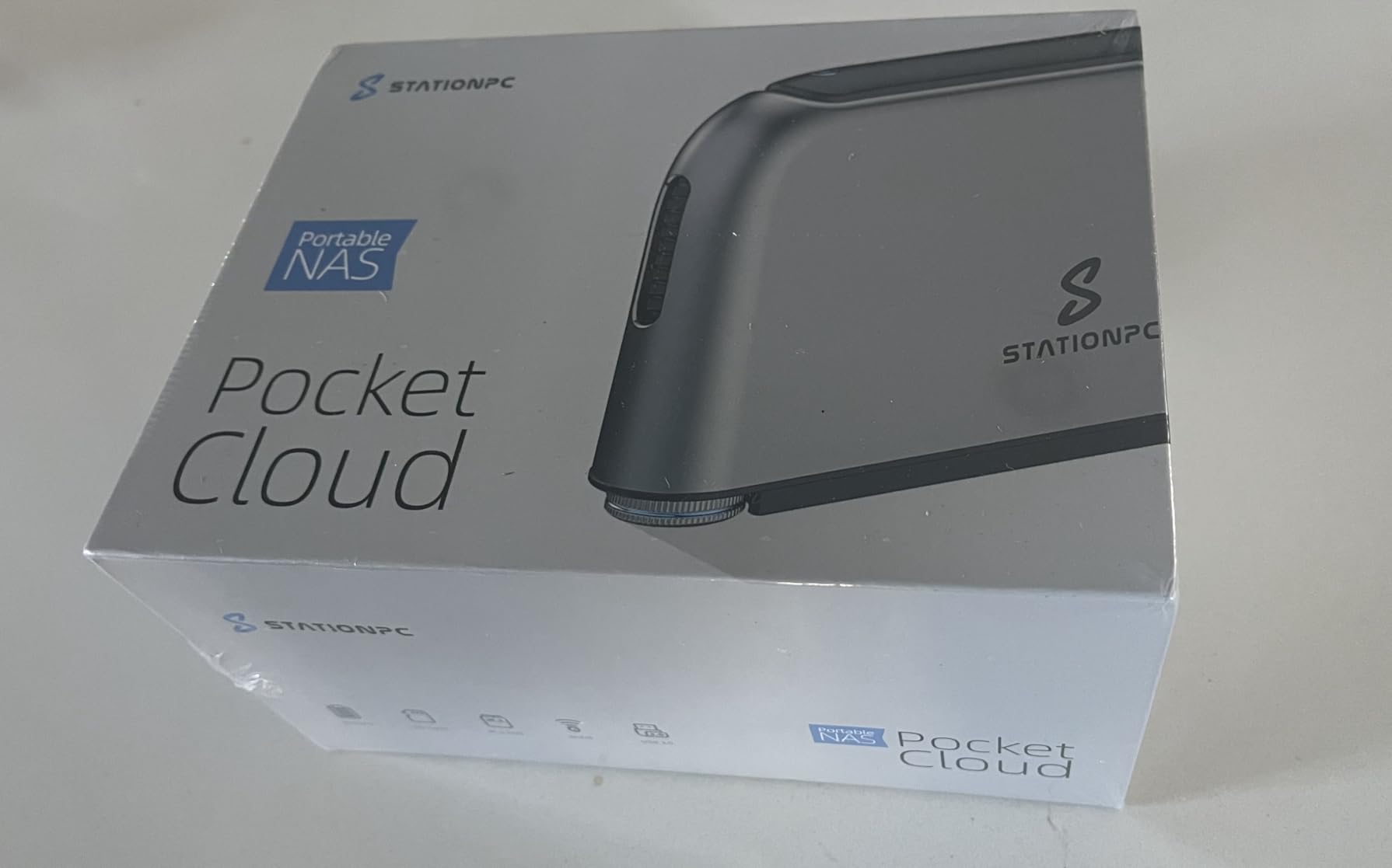 Portable NAS, M.2 NVMe & SD Card Slots, Up to 8TB Capacity (Diskless), One-Click Backup, Wi-Fi 6 Support, LCD Display & App Control, Dual 3200mAh Batteries for Outdoor Use customer photo 1