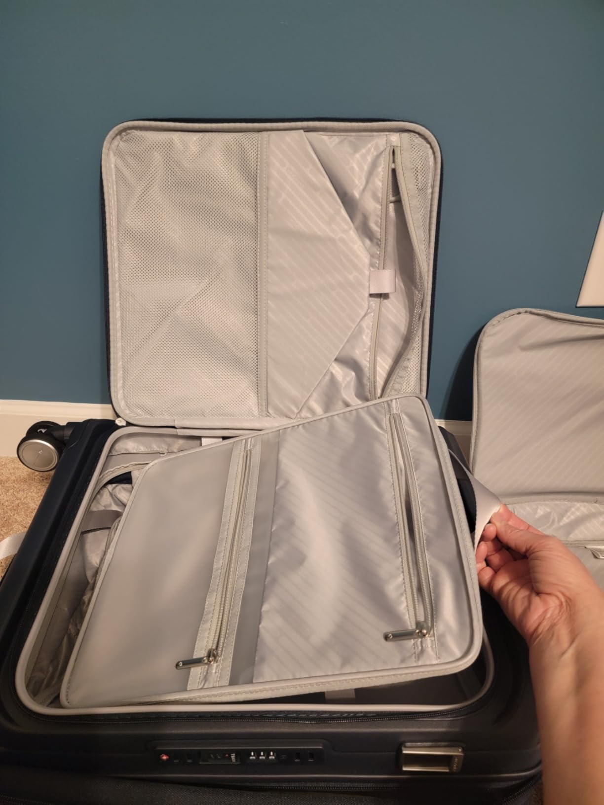 TUMI Paralux Global Carry-On Luggage - Innovative Design - Quick Access Front Pocket - Dual Suspension Wheel Technology - TSA Lock - Expandable - Includes Removable Packing Cubes - Black customer photo 2