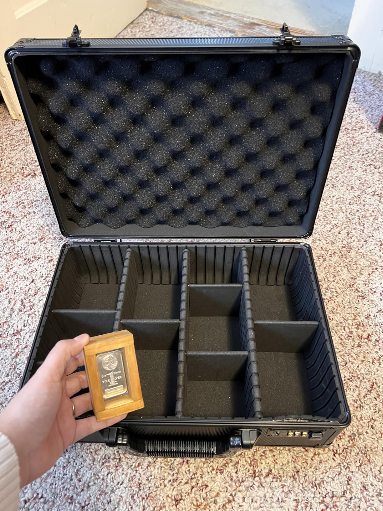 NGC/PCGS Graded Coin Storage Box - Aluminum Combination Case (Holds 120 Slabs), Long-Term Collector Organizer for Valuable Coin Collections, Black customer photo 2