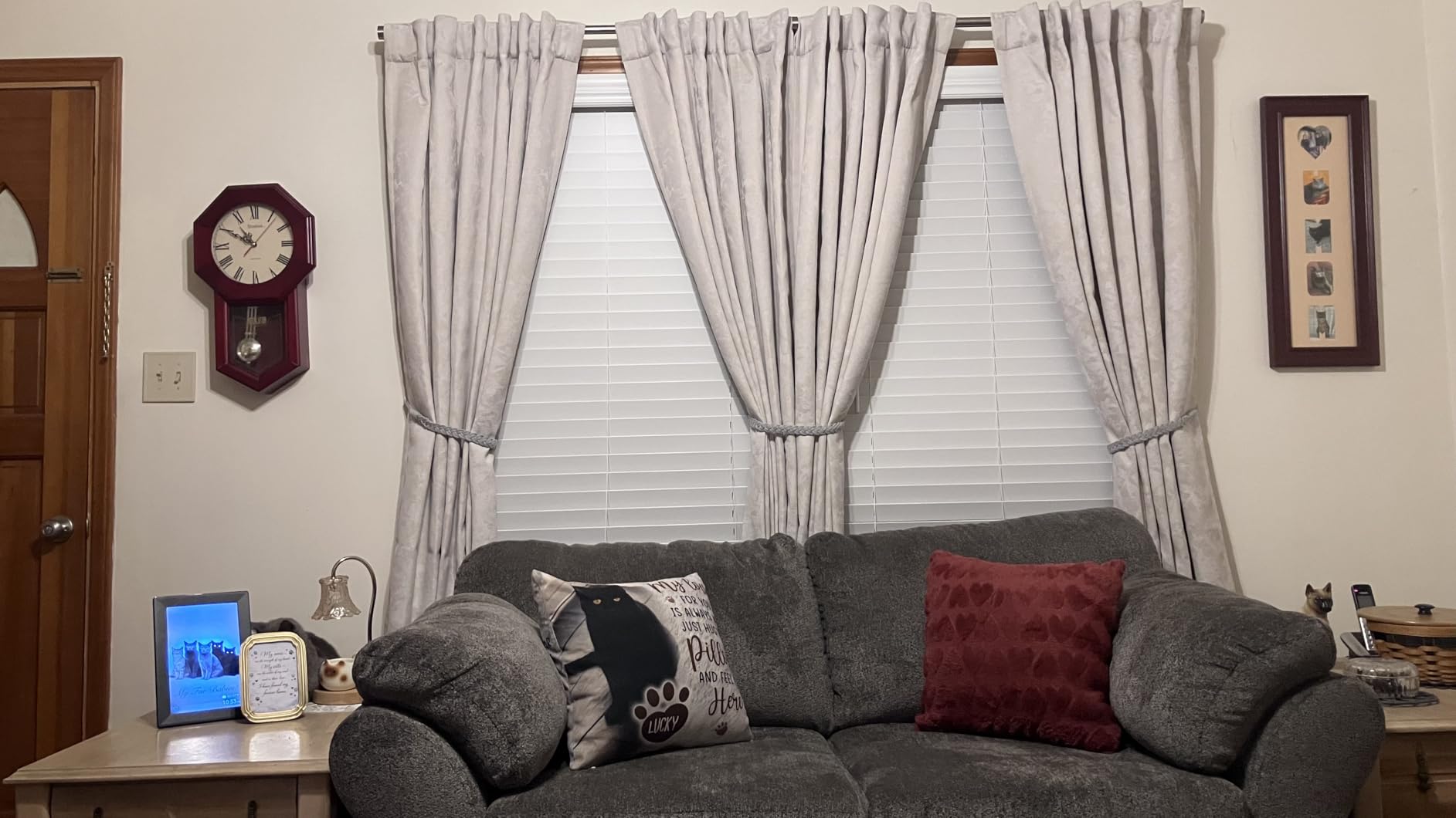 Beauoop Beige Floral Jacquard Blackout Curtains 72 Inches Long 2 Panels for Bedroom Living Room Chenille Flower Room Darkening Thermal Insulated Soundproof Rod Pocket Back Tab Window Drapes 52x72 customer photo 1