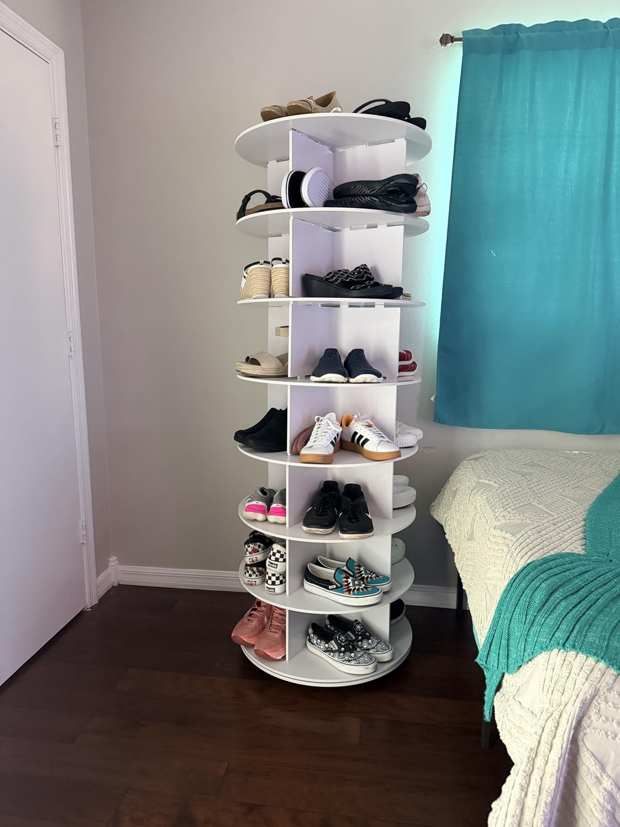 7 Tier Rotating Shoe Rack Corner Organizer 360°Rotating Shoe Rack Tower Spinning Shoe Rack Tower for Bedroom Entryway Closet Holds 28-32 Pairs of Shoes Handbags Hats Display Decor customer photo 1