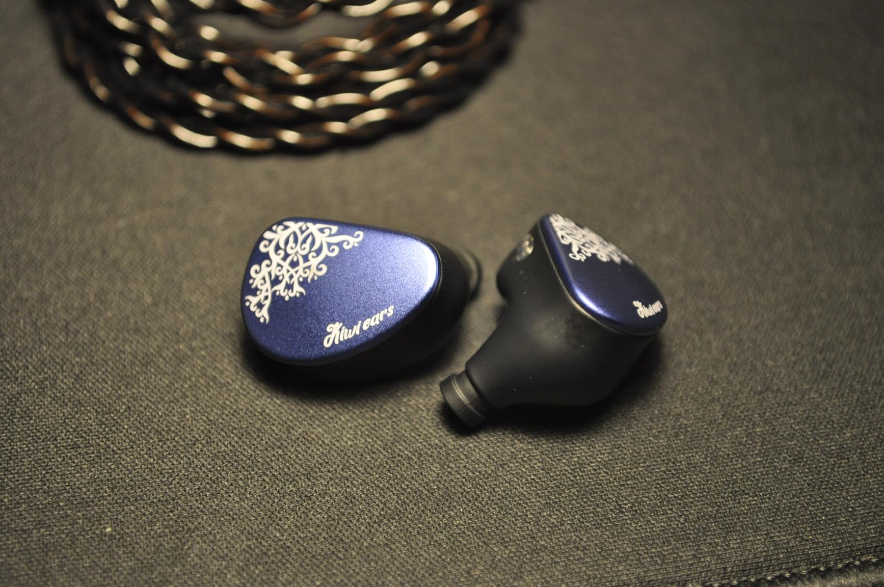Linsoul Kiwi Ears Cadenza II 10mm Titanium Driver in Ear Monitor, HiFi Wired IEM Earphones with KARS 2.0, Precise Tonal Balance, CNC Aluminum Faceplate for Musicians Audiophiles Gaming (Blue) customer photo 2