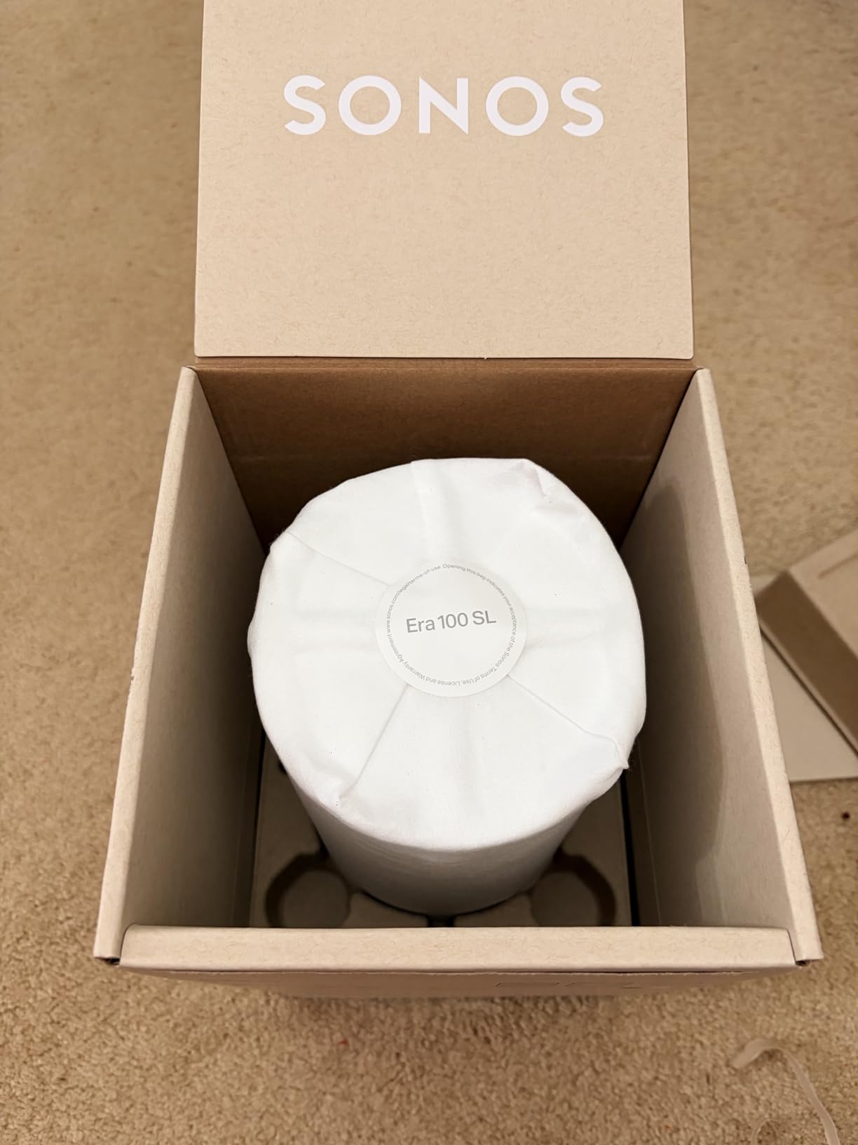 Sonos Era 100 SL - Compact, Microphone-Free Speaker with WiFi, Bluetooth - White customer photo 2
