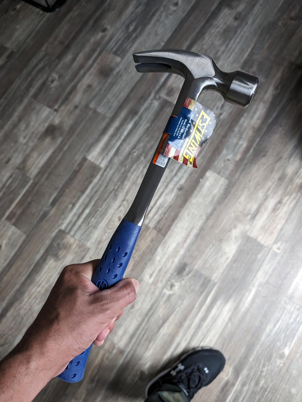 ESTWING Framing Hammer - 28 oz USA Made Long Handle Straight Rip Claw Hammer with Milled Face & Shock Reduction Grip - E3-28SM customer photo 2