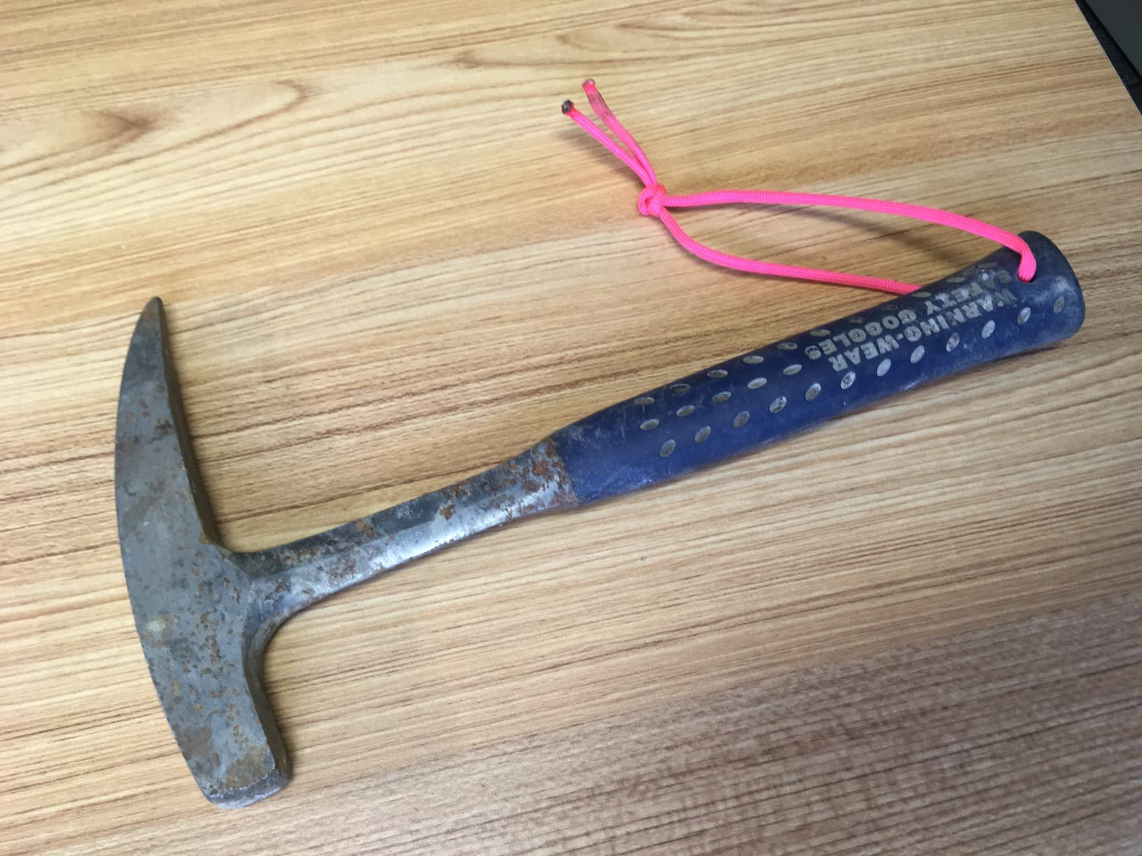 ESTWING Rock Pick - 22 oz USA Made Geology Hammer with Pointed Tip & Shock Reduction Grip - E3-22P customer photo 1