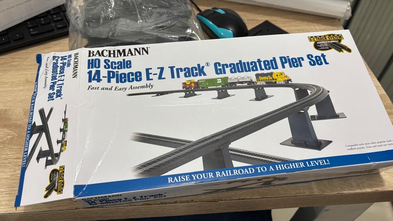 Bachmann Trains 14 PC. E-Z TRACK GRADUATED PIER SET - HO Scale customer photo 1