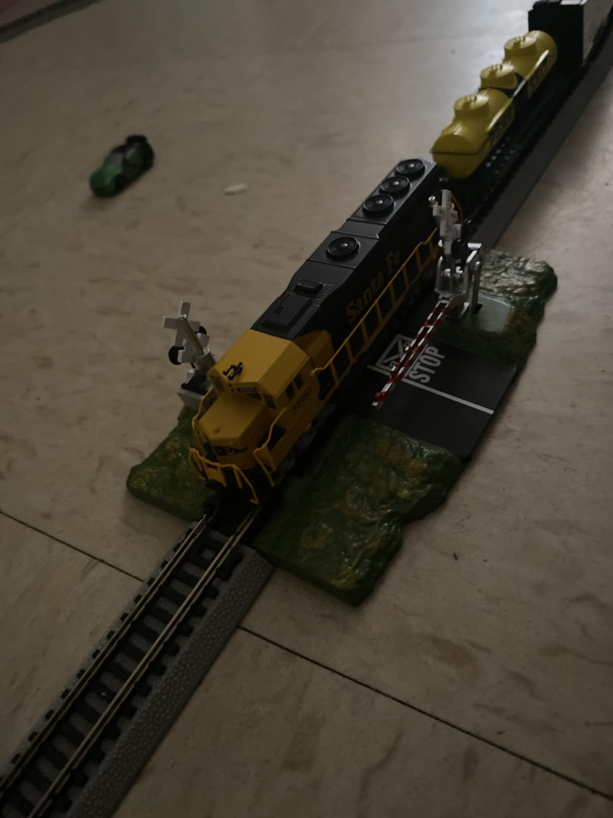 Bachmann Trains - Thunder Valley Ready To Run Electric Train Set - N Scale customer photo 3