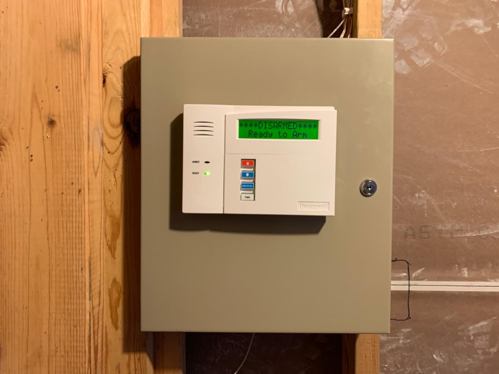 Honeywell VISTA-20P Ademco Control Panel, PCB in Aluminum Enclosure customer photo 1