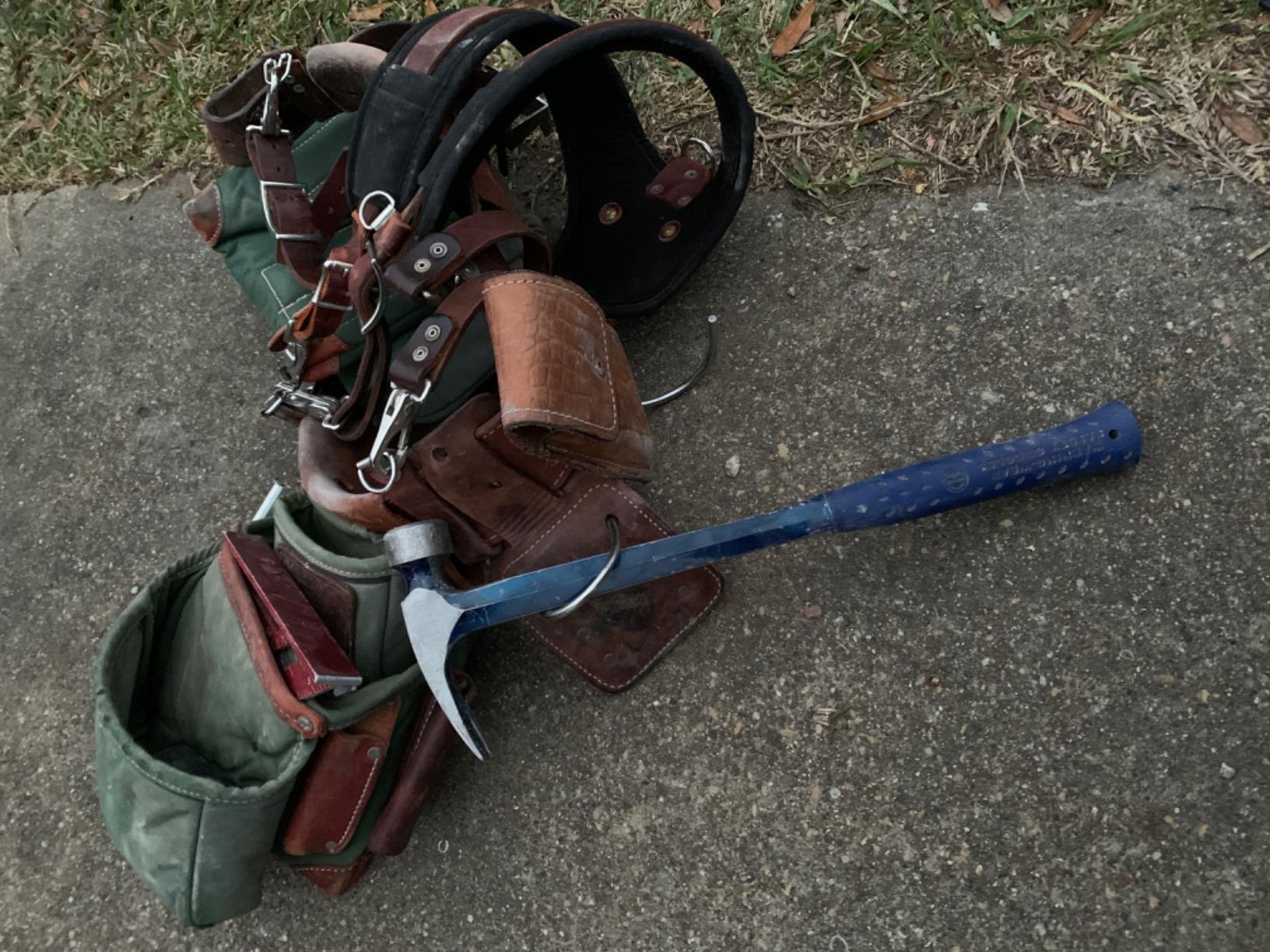 ESTWING BIG BLUE Framing Hammer - 25 oz USA Made Straight Rip Claw Hammer with Forged Steel Construction & Shock Reduction Grip - E3-25SM customer photo 2