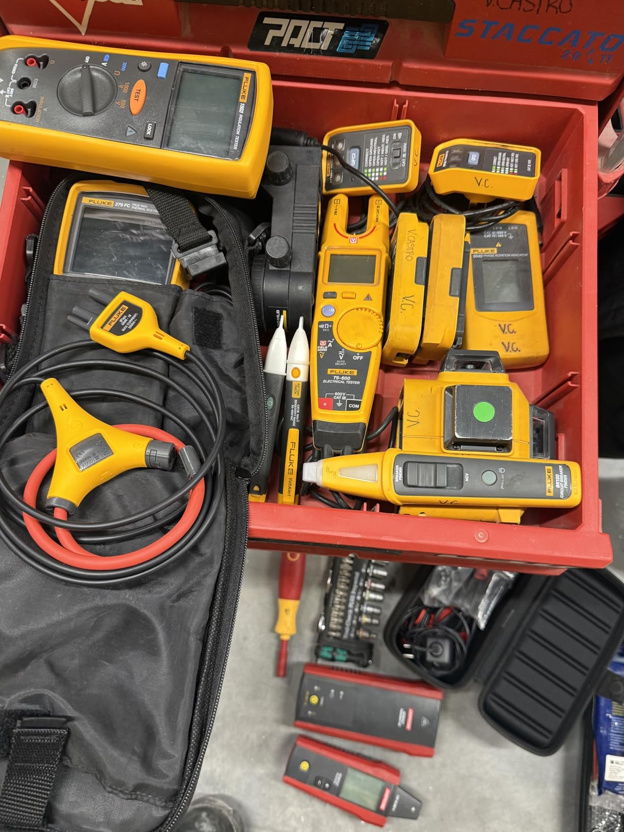 Fluke 1503 Insulation Tester customer photo 1