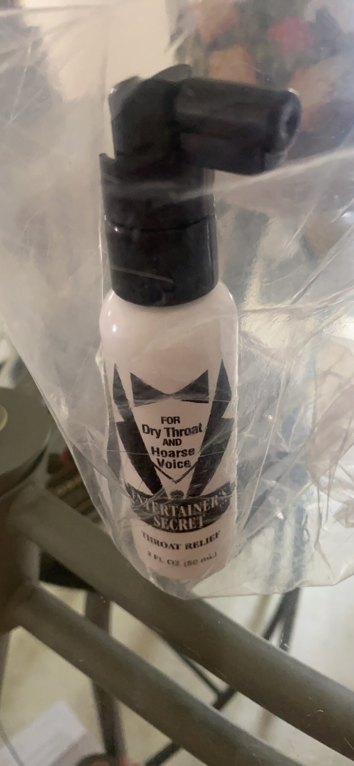 Entertainer's Secret Throat Relief Spray for Professional Singers and Performers customer photo 2