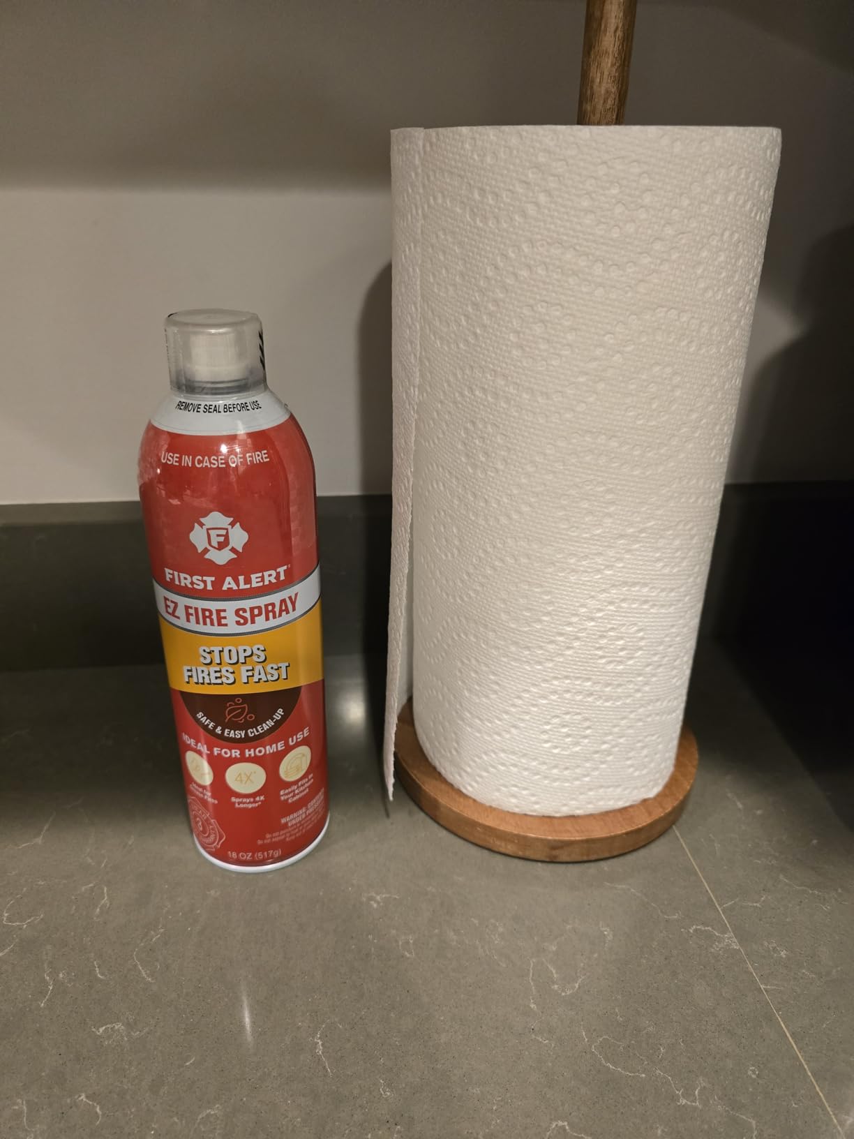 First Alert EZ Fire Spray, Extinguishing Aerosol Spray, AF400 Red 18 Ounce (Pack of 1) customer photo 2