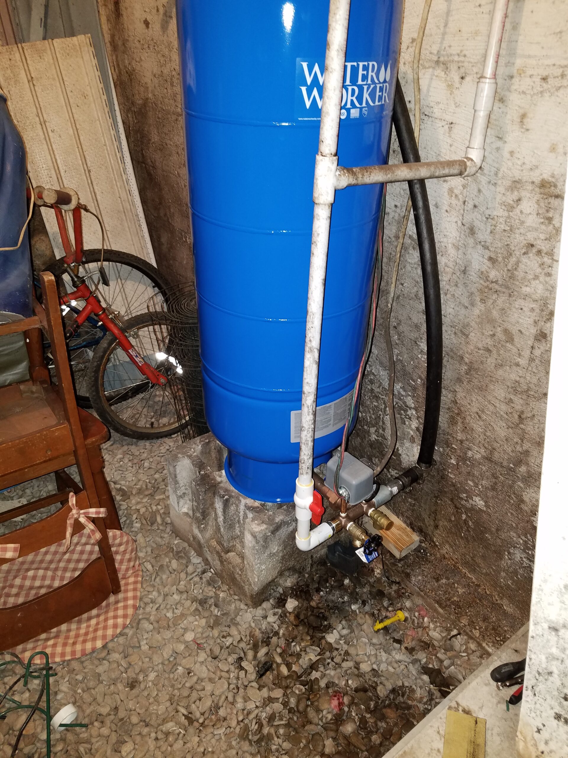 Water Worker HT-32B Well Tank, 32 GAL Capacity, 1 in FNPT customer photo 1