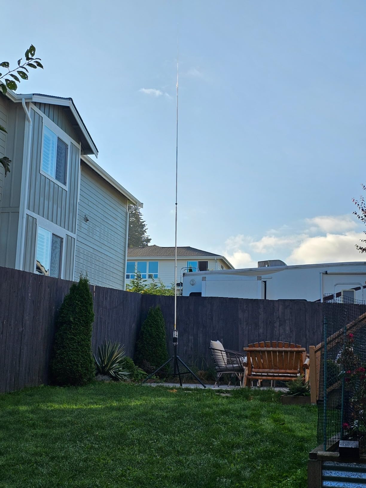 Comet CHA-250HD All Band Vertical Base Antenna 3.5-57 MHz Wideband HF/VHF/UHF Fiberglass Antenna 250W PEP customer photo 1