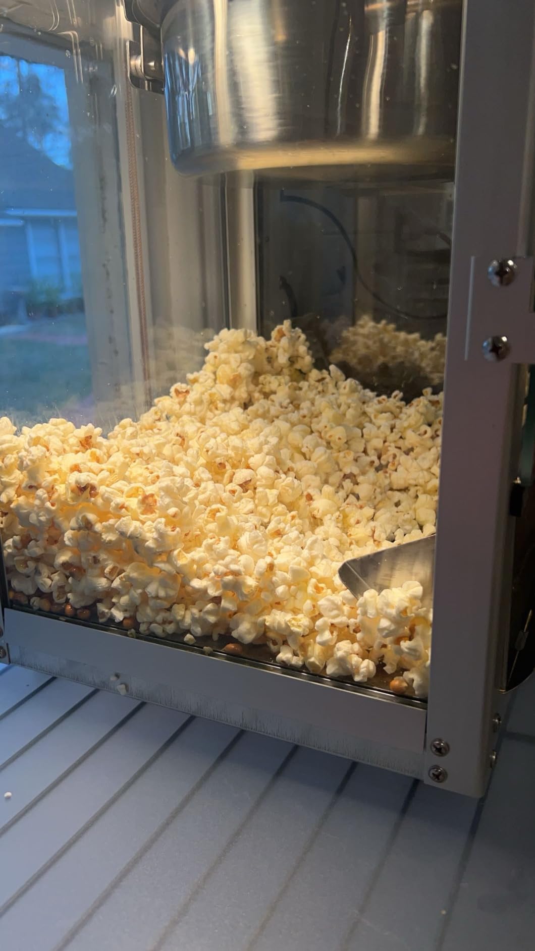 Matinee Popcorn Machine - 8oz Popper with Stainless-Steel Kettle, Reject Kernel Tray, Warming Light, and Accessories by Great Northern Popcorn (Black) customer photo 1
