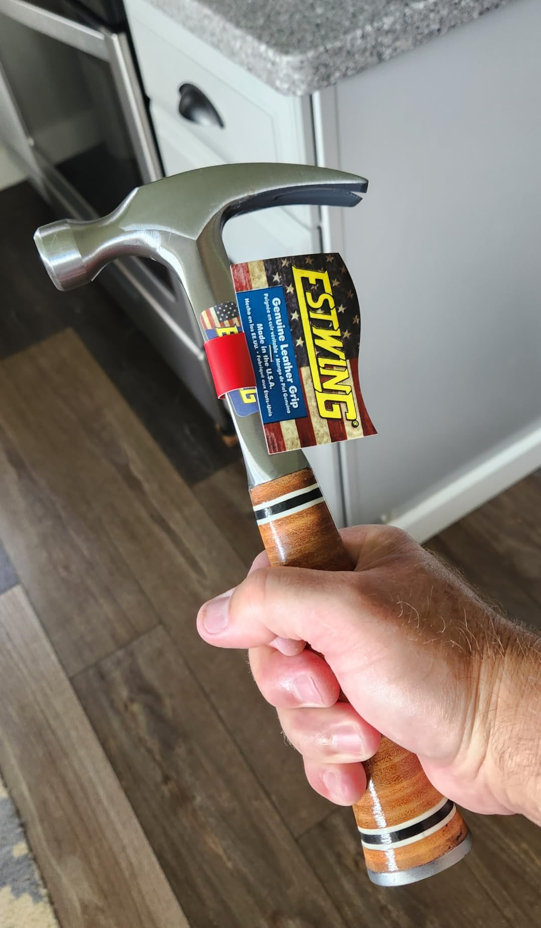 ESTWING Hammer - 12 oz USA Made Straight Rip Claw Hammer with Smooth Face & Genuine Leather Grip - E12S customer photo 2