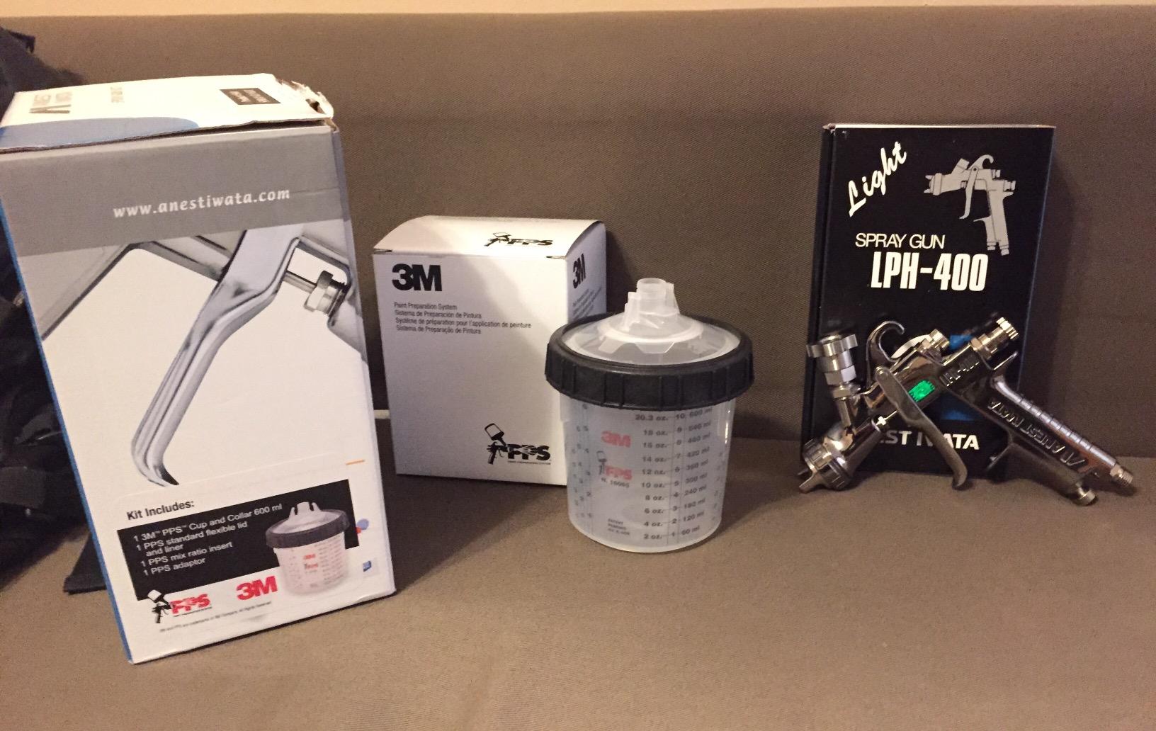 Iwata IWA5640 LPH400-134LV Center Post Gravity Feed HVLP Spray Gun customer photo 1