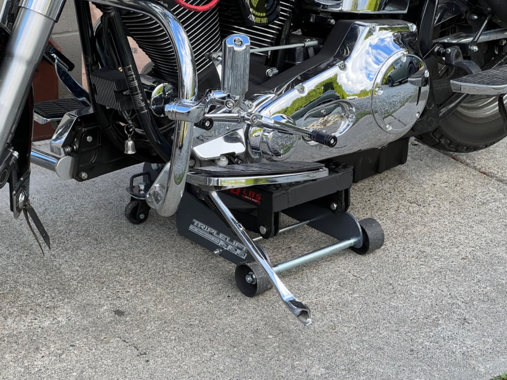 Powerbuilt 2 Ton Triple Lift Floor Jack, Works on Cars, Trucks, Motorcycles, ATV's, Transmissions customer photo 2
